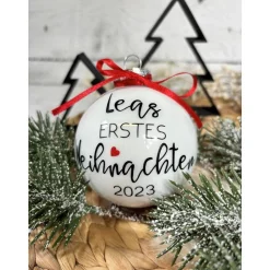 Christbaumkugel | Babys erstes Weihnachten | First Christmas | Weihnachtskugel 8 cm personalisiert | Geschenk