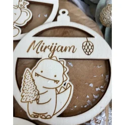 Christbaumkugeln personalisiert mit Namen / Weihnachtskugeln aus Holz / Weihnachtsgeschenk / Weihnachtsbaumschmuck