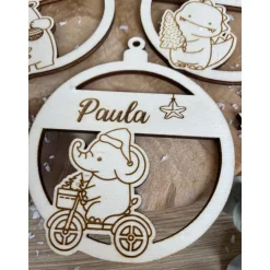 Christbaumkugeln personalisiert mit Namen / Weihnachtskugeln aus Holz / Weihnachtsgeschenk / Weihnachtsbaumschmuck