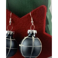 3cm grau-blau matte Weihnachtskugel-Ohrringe, kariert * Weihnachtsohrringe * Christbaumkugelohrringe