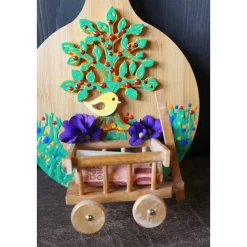 Collage Geldgeschenk zum Muttertag  BAUM & LEITERWAGERL, abstrakt gestaltet auf einem Bambus-Brettchen Wandbild