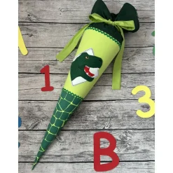 coole Schultüte / Zuckertüte in Grün mit Dinosaurier T-Rex
