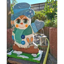 Cooler Schneemann aus Holz für den Aussenbereich