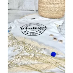 Cooles T-Shirt Schulkind 2025 mit Name des Kindes, personalisiert, Erstklässler, Geschenk zur Einschulung