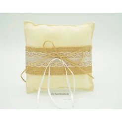 Cremefarbenes Ringkissen Hochzeit rustikal Jute Spitze 13x13cm Unikat handgemacht