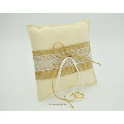 Cremefarbenes Ringkissen Hochzeit rustikal Jute Spitze 13x13cm Unikat handgemacht