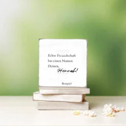 DEIN WUNSCHTEXT, Holzblock Holzschild, personalisierbare minimalistische Wanddeko zum Aufhängen oder Hinstellen