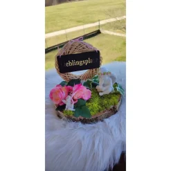 Deko auf Baumscheibe m Engel 