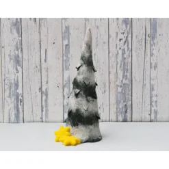 Deko Filz Tannenbaum in Grün/ Weiß aus dem Naturmaterial Wolle in Handarbeit gefilzt