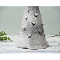 Deko Filz Tannenbaum in Grau/Weiß aus dem Naturmaterial Wolle in Handarbeit gefilzt Produkt #472110
