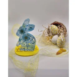 Deko Hase mit echten Blumen Blautöne