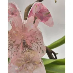 Deko Hase mit echten Blumen Rosa