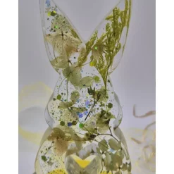 Deko Hase mit echten Blumen Hellgrün