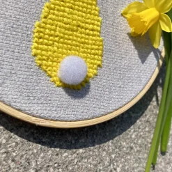 Deko Stickrahmen Hase gelb