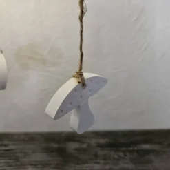 Deko-Ast aus Aluminiumdraht mit Raysin-Anhängern für Herbstdekoration und Beleuchtung