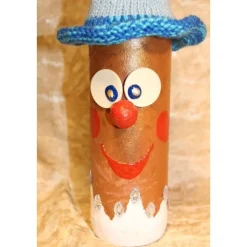 Dekofigur BOMMELWICHTEL Weihnachtswichtel witzige Upcyclingfigur aus Glasflasche m. handgestricktem Mützchen