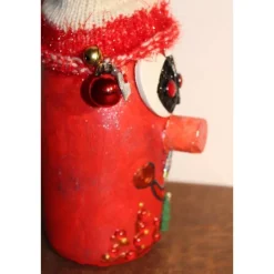 Dekofigur BÄUMCHENWICHTEL Weihnachtswichtel witzige Upcyclingfigur aus Sektflasche m. handgestricktem Mützchen