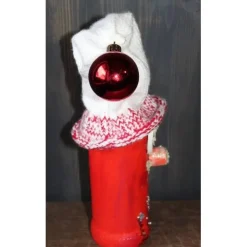 Dekofigur GLITZERWICHTEL Weihnachtswichtel witzige Upcyclingfigur aus Glasflasche m. handgestricktem Mützchen