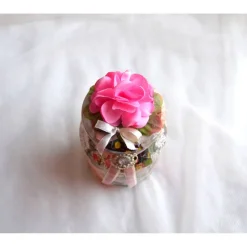 Dekoglas mit Banderole, Stoffblume und Samtband, grün-rosa-weiß