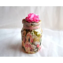 Dekoglas mit Banderole, Stoffblume und Samtband, grün-rosa-weiß