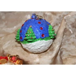 Dekokugeln 2er Set BÄUMCHEN + GLOCKEN Acrylmalerei Collage auf einer Kunststoffkugel weihnachtliche Hängedeko