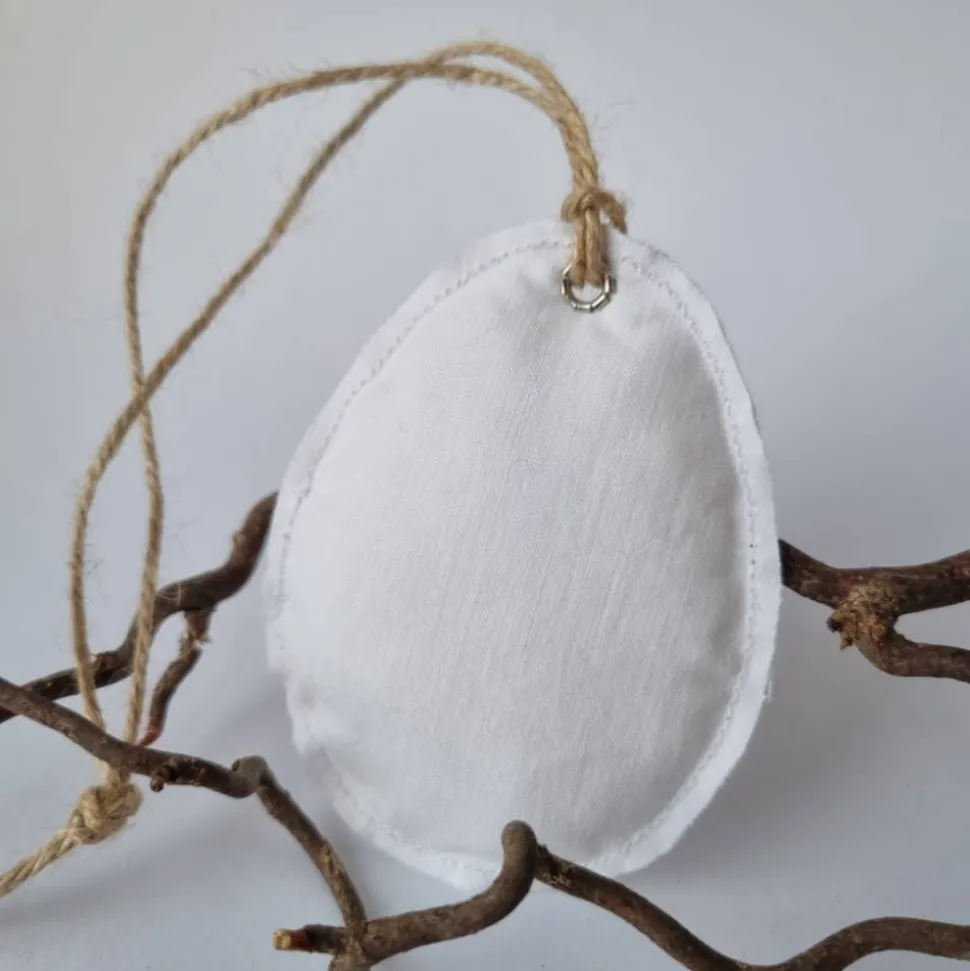 Deko-Osterei aus Vintage-Baumwollstoff "OSTER Grüße" - von he-ART by helen hesse
