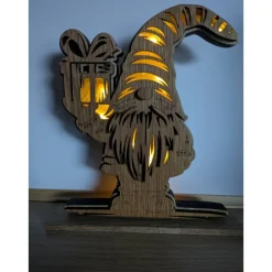 Dekorativer Holz Wichtel mit LED Beleuchtung - Handarbeit
