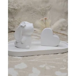 Deko-Set aus Raysin: Tablett mit Hase & Herz – Handgefertigte Frühlingsdeko