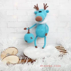 Design Dekofigur Hirsch, Hirsch gehäkelt, gehäkeltes Reh,  Dekofigur Hirsch, hirsch kuscheltier,  Rentier, hirsch gesche