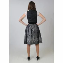 Dirndl aus einer Wildseide