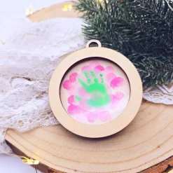 DIY Geschenk Weihnachten | Bastelset Holzanhänger mit Handabdruck – Erstes Weihnachten Geschenk für Kinder & Familie