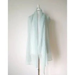 Duftiger Brautschal aus Mohair in Aquamarinblau, Hochzeitsstola gestrickt, weiches Umschlagtuch