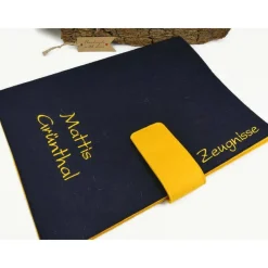 dunkelblaue Zeugnismappe mit eingesticktem Namen, Filz, Dokumentenmappe A4, Geschenke zur Einschulung