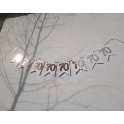 Edle Girlande zum 70. Geburtstag in Weiß und Gold. Wimpel, Wimpelkette in angesagten Trendfarben