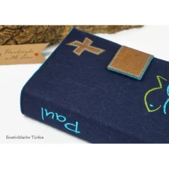 Edle Gotteslobhülle aus dunkelblauem Filz – personalisierte Bibelhülle zur Erstkommunion & Konfirmation