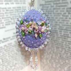 Ei Ornament flieder lila beidseitig bestickt Unikat Osterei handmade shabby chic Wohndeko