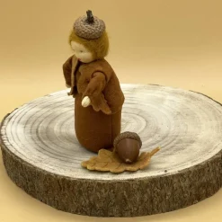 Eicheljunge - Jahreszeitentisch - Blumenkind - Herbst