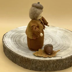 Eicheljunge - Jahreszeitentisch - Blumenkind - Herbst