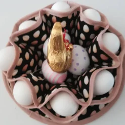 Eier - und Süßigkeiten Sammler aus Stoff ohne Dekoration