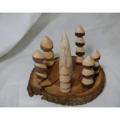 Eine sehr schöne kleine Baumgruppe auf einer Zwetschgenscheibe