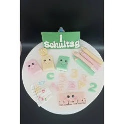 Einschulungsdekoration aus Fondant, Tortendekoration Einschulung, Schulanfang