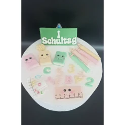 Einschulungsdekoration aus Fondant, Tortendekoration Einschulung, Schulanfang