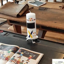 Einschulungskerze personalisierbar mit Schiefertafel und Buntstiften, Kerze Einschulung, Geschenk Schulanfang mit Name