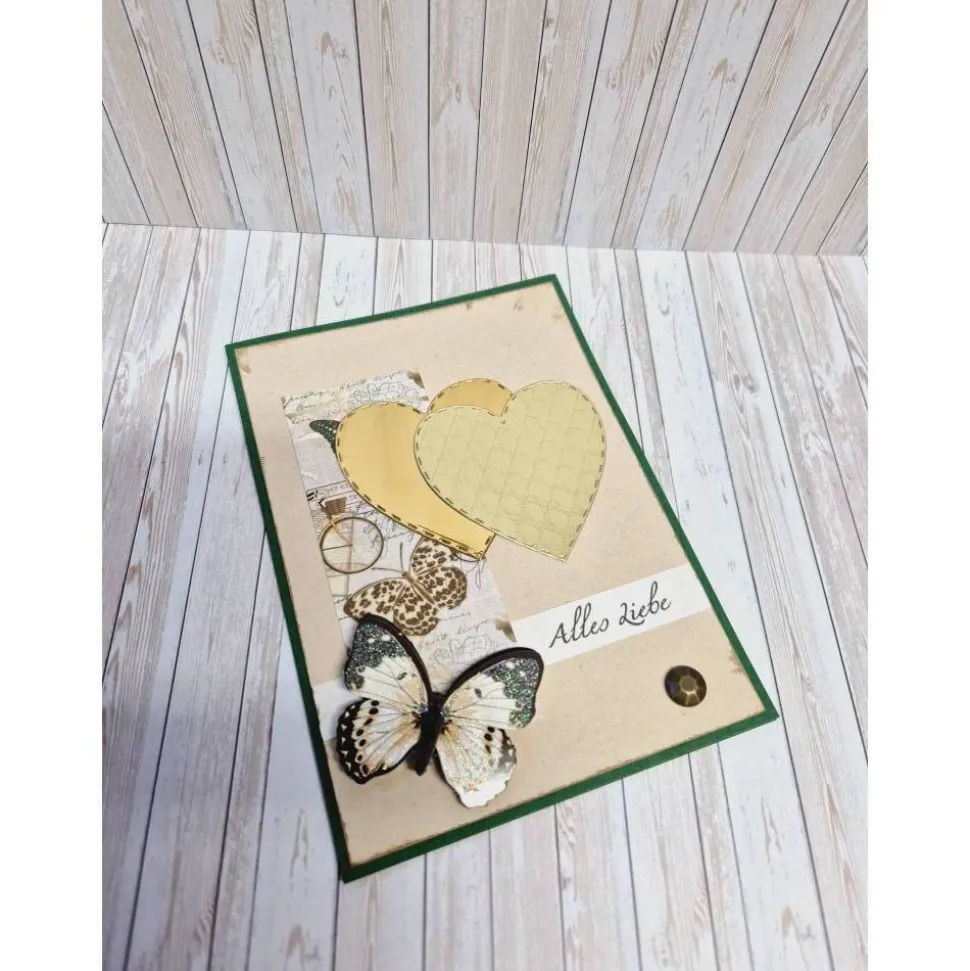 Elegante Geburtstagskarte Schmetterling Weiß Gold Herzen – Handgemacht mit Umschlag