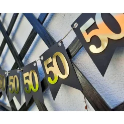 Elegante Girlande zum 50. Geburtstag in Gold und Schwarz. Angesagte Trendfarben! Tolle Papierdeko zum 50. Wimpelkette zu