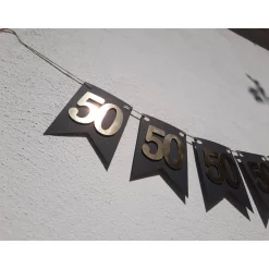 Elegante Girlande zum 50. Geburtstag in Gold und Schwarz. Angesagte Trendfarben! Tolle Papierdeko zum 50. Wimpelkette zu