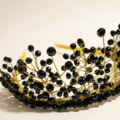 Elegante Goldkrone mit schwarzen Perlen – Black Majesty Tiara für Bräute & Göttinnen