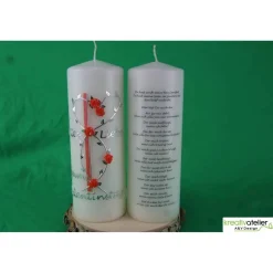 Elfenbeinfarbige Kerze zum Valentinstag mit Rosenranke, orangenen Rosen und auf Wunsch mit Gedicht
