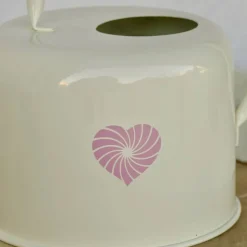 Emaillierte Gießkanne naturweiß mit Aufschrift – personalisierte Kakteenkanne für Zimmerpflanzen, Balko