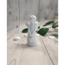 Engel mit Herz aus Raysin